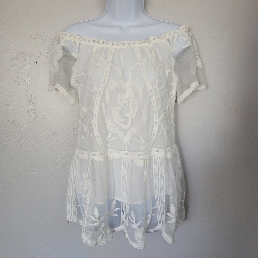 Entro Small Off the Shoulder Blouse White Lace Embroidered Girly Feminine Top